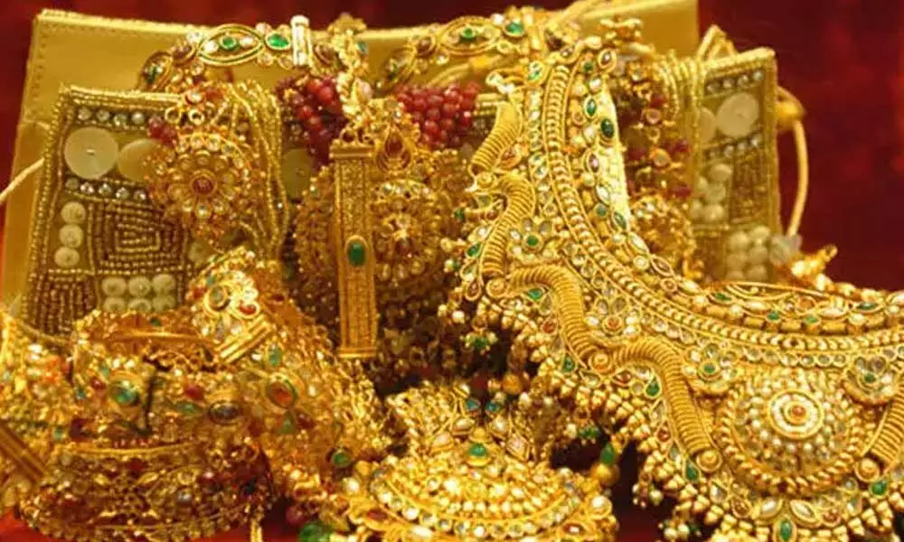 Experts Predict : Gold Will Be Cheaper By Rs 19000.