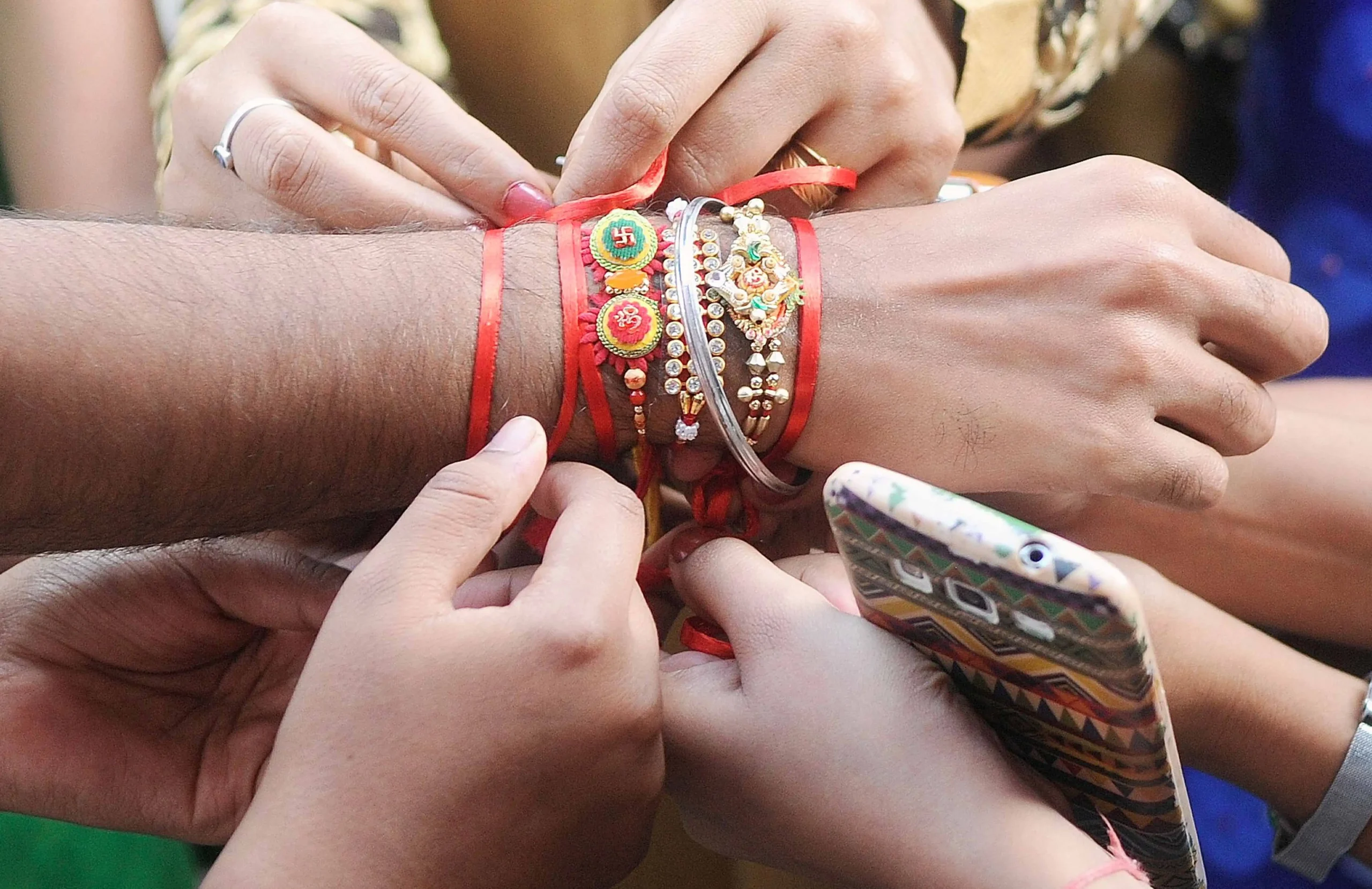 Which Raksha Sutra Will Be Most Auspicious For Brothers?