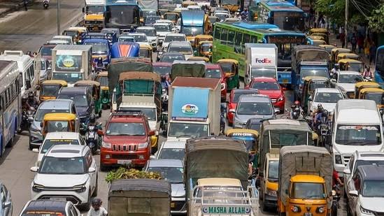 Fuel Ban For Old Vehicles In Delhi-NCR From November 1