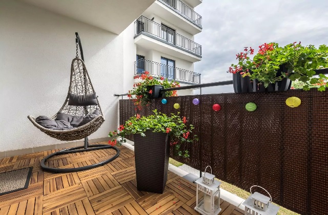 Balcony Vastu: Creating Positive Vibes in Your Outdoor Space