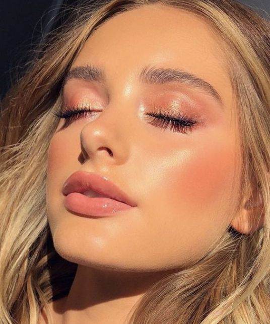 Makeup Tips For Summer Season: Create A Natural Look