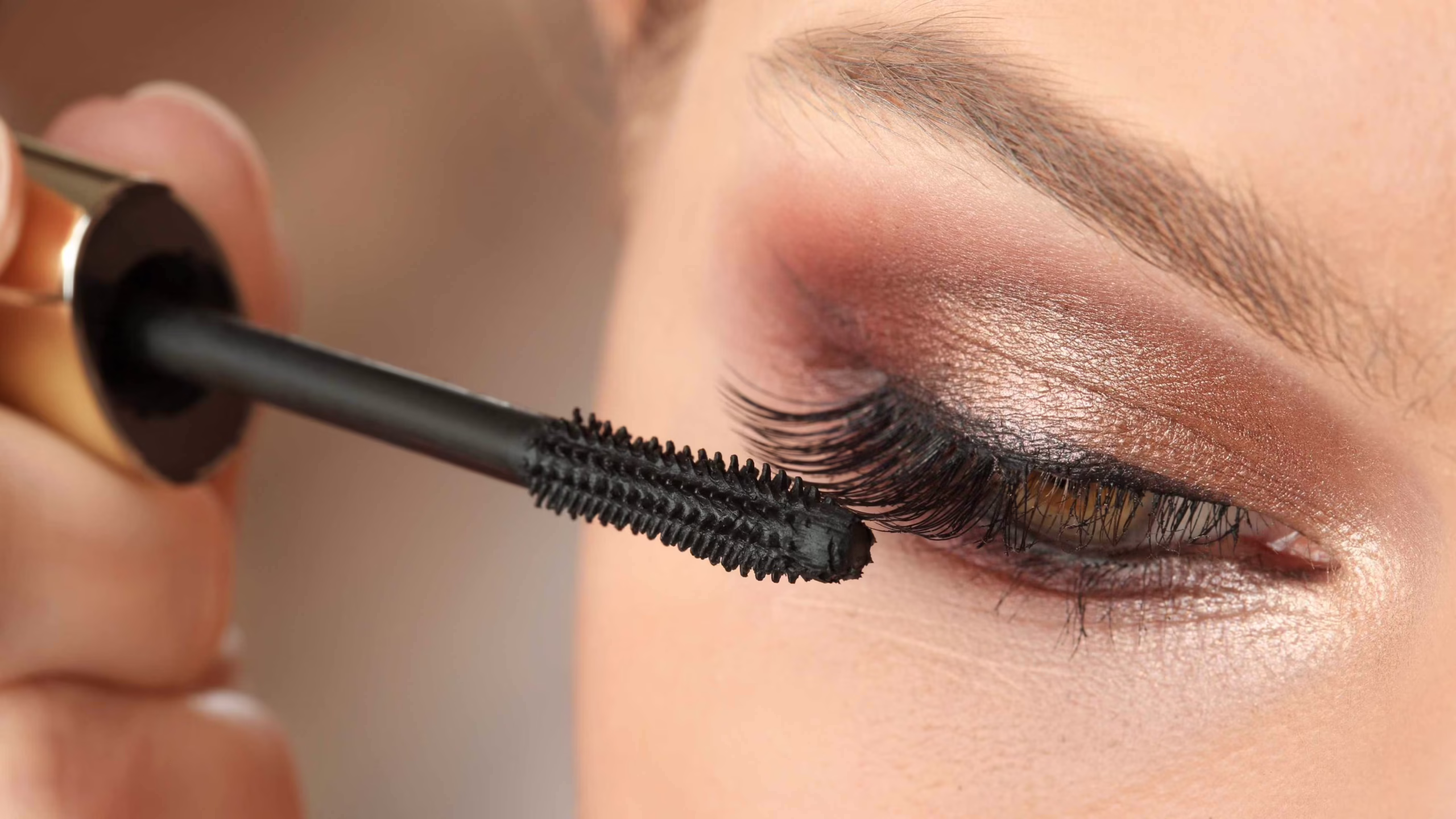 Eye Make Up Side Effect : How Can Eye Makeup Harm Your Eyes?