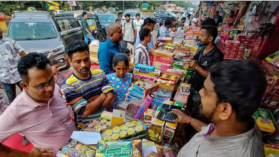 Diwali Sales Cross ₹6 Lakh Crore Mark, Boosted By GST Cuts and Swadeshi Push: CAIT