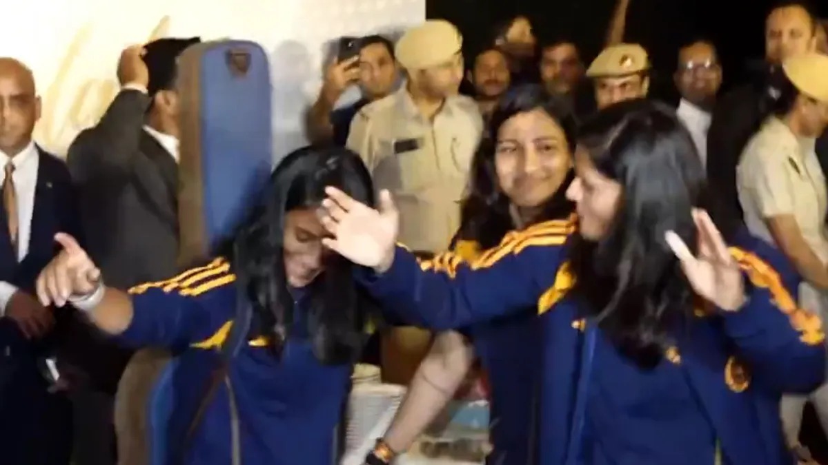 Women's World cup winner team India arrives in New Delhi to meet the PM.